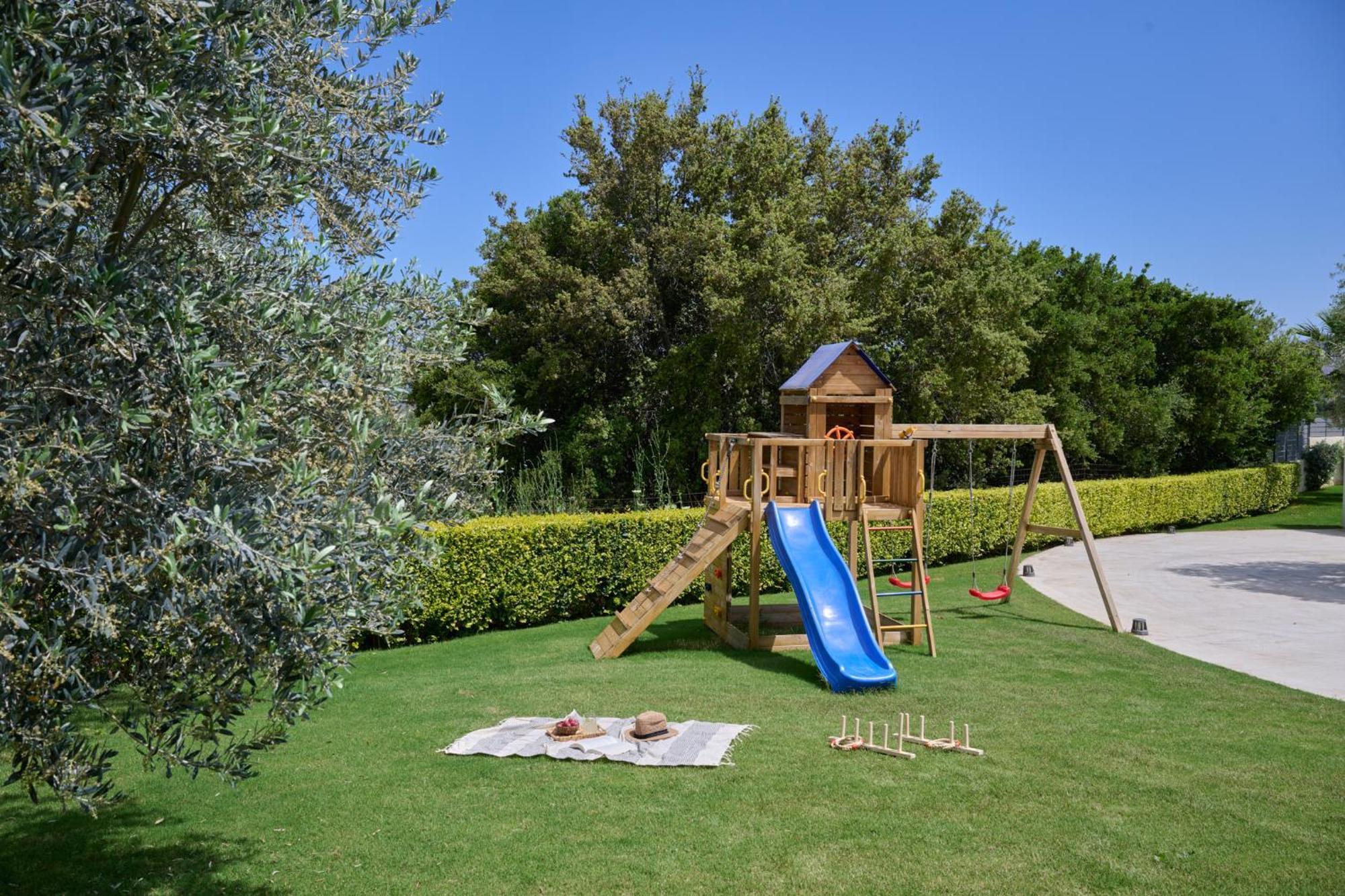 Villa Kyamon Estate Luxury